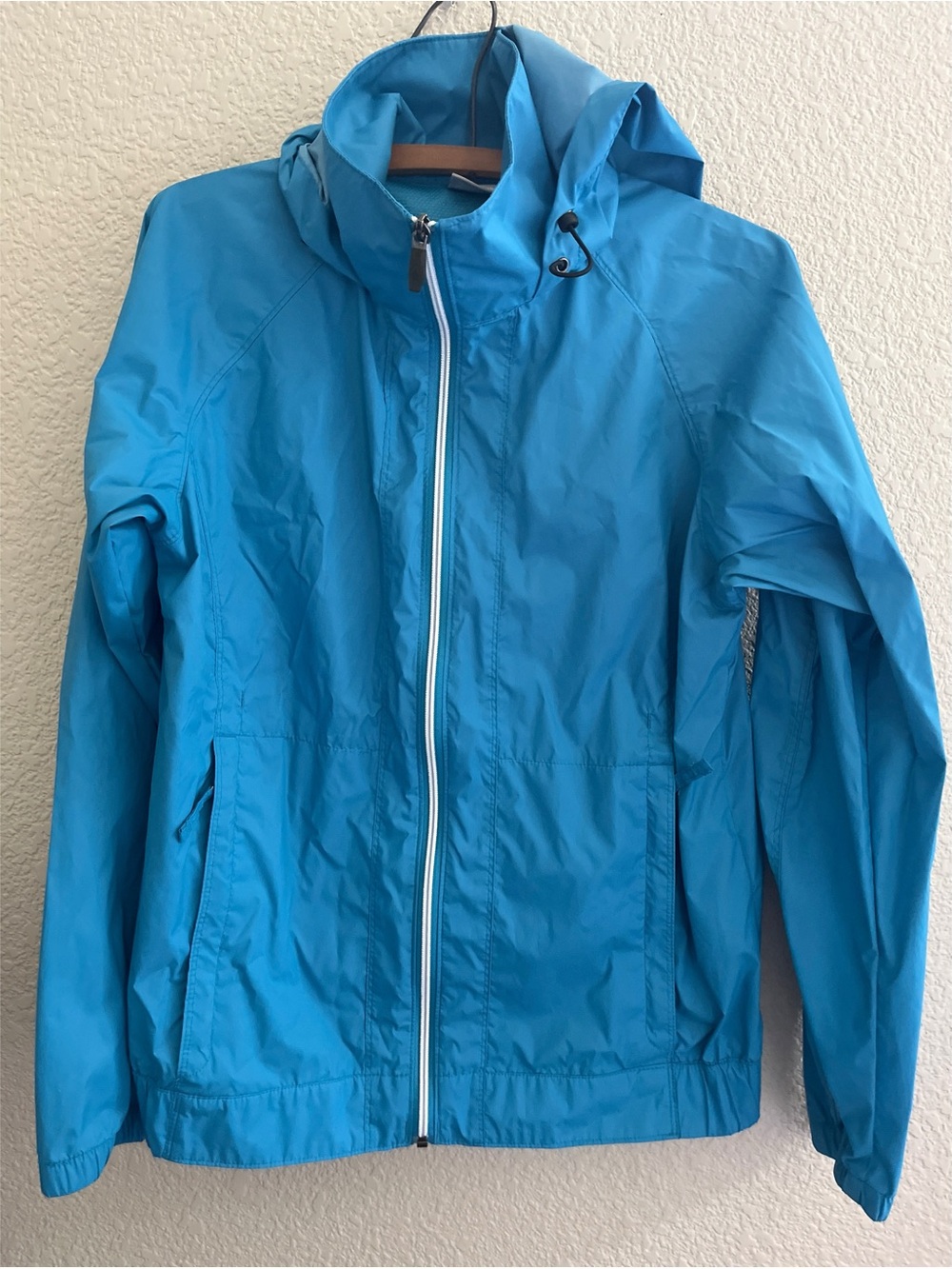 Columbia Omni Shield Blue Wind Breaker Women’s Size Medium